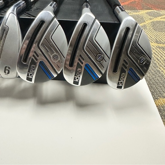 Adams Golf Men’s Hybrid #3- PW Golf Club in Silver and Black - Picture 3 of 15